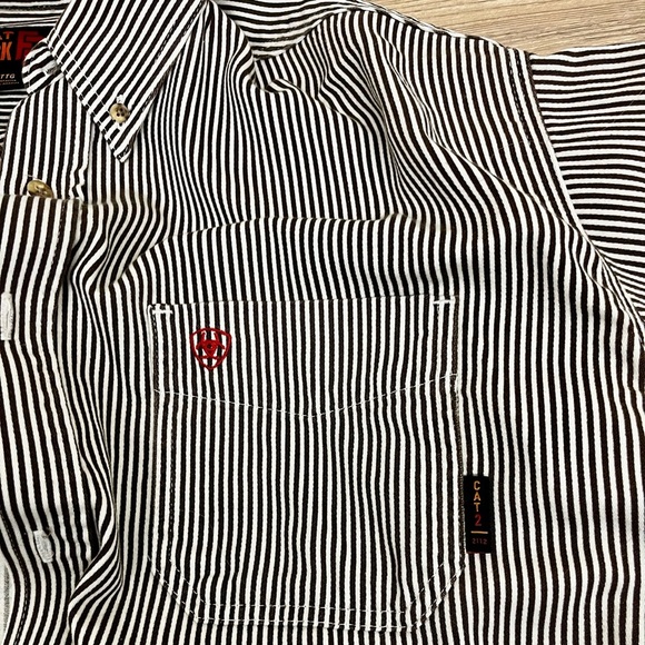 Ariat Like New Men's FR Edmond Work Shirt - Size XXL - Picture 3 of 11